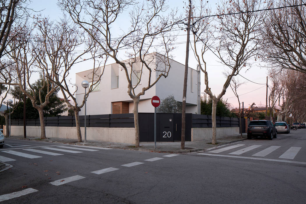 CASA EN MIRA-SOL, CABRÉ I DÍAZ ARQUITECTES CABRÉ I DÍAZ ARQUITECTES Будинки