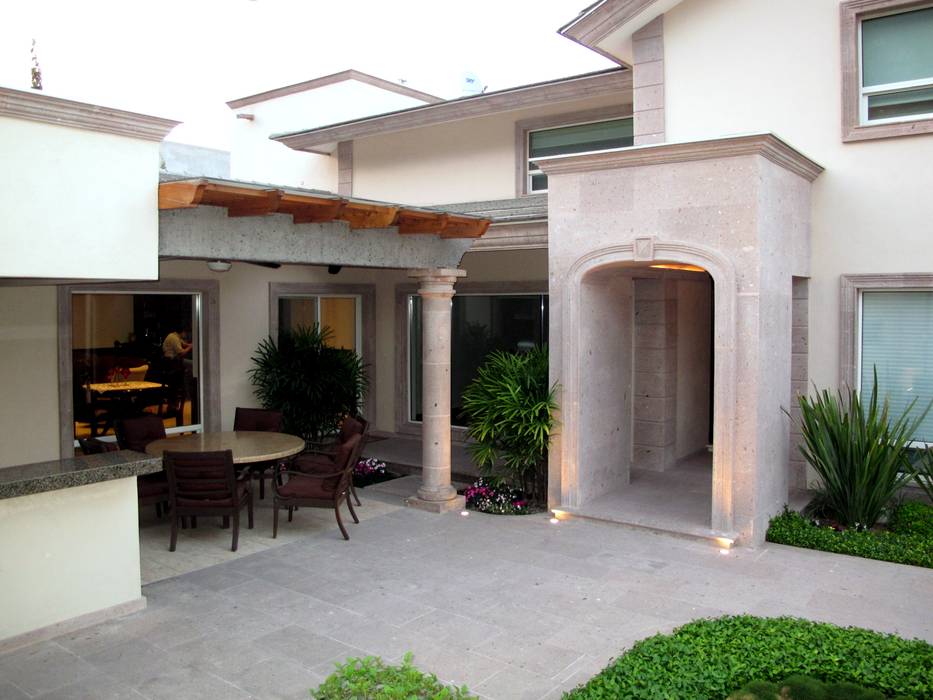 Casa Estilo Clasico Contemporaneo, DIMARQ® espacios arquitectónicos DIMARQ® espacios arquitectónicos Classic style balcony, veranda & terrace