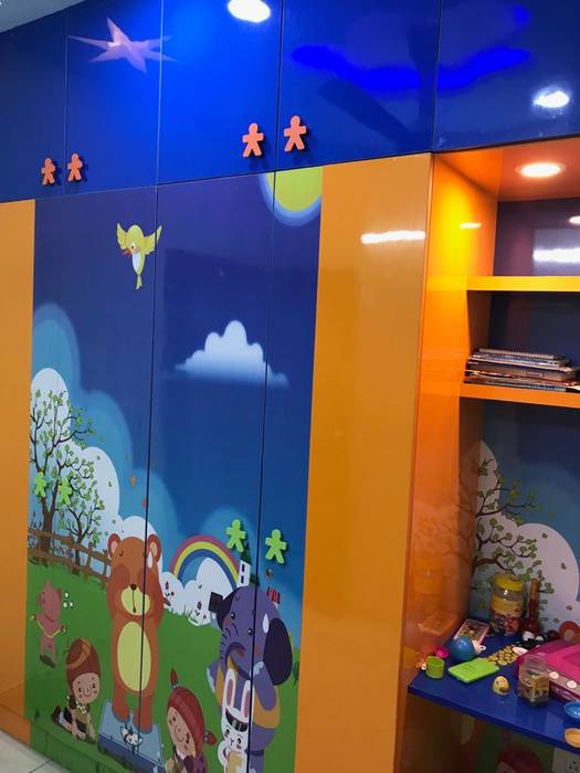 Kids Wardrobes Done With Digital Printed Laminates 12 Square Interiors Bedroomwardrobes Closets Plywood Multicolored Homify