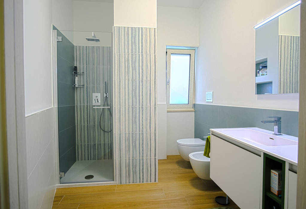Bagno Rosa Gorgoglione Architetto Bagno moderno mini appartamento, casa single, bagno verde, doccia grande