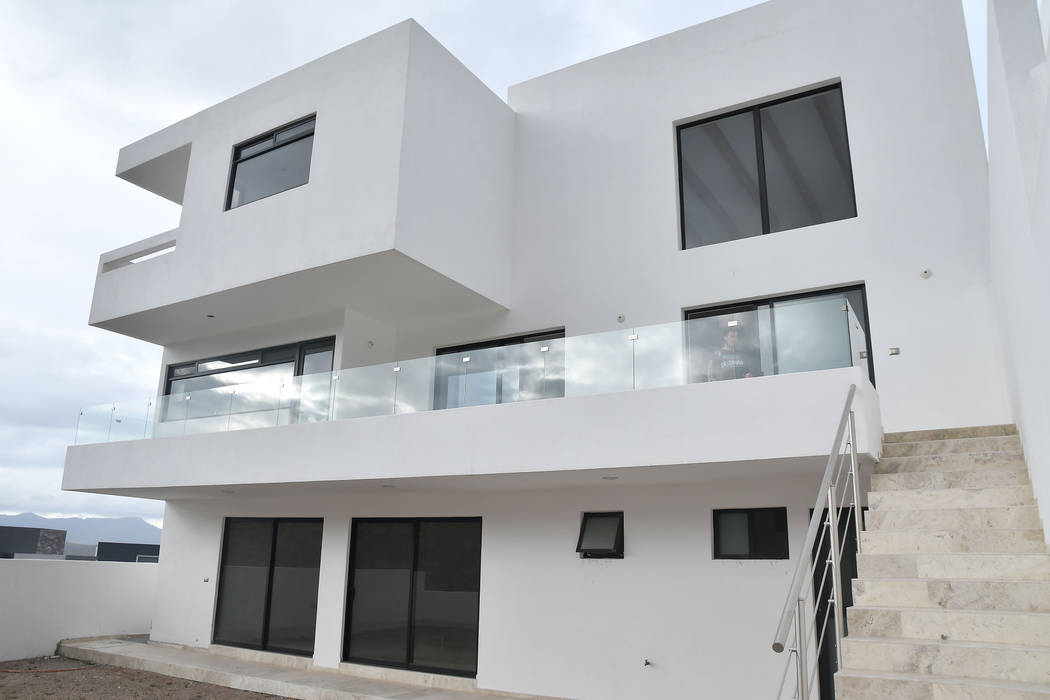 Fachada trasera Casa Plata FORJA Casas modernas