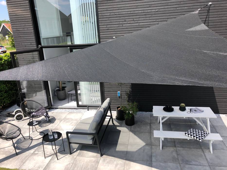 Maatwerk schaduwdoek boven terras ZONZ sunsails Moderne balkons, veranda's en terrassen Textiel Amber / Goud schaduwdoek op maat,Accessoires & decoratie