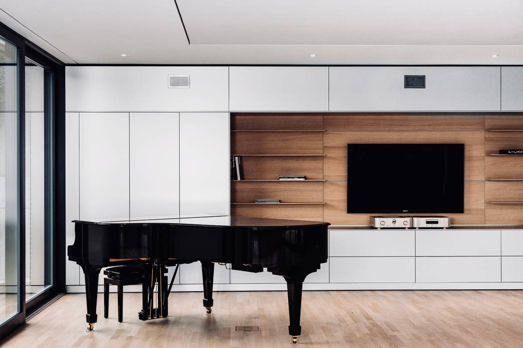 Küche (und) wohnen a+ architektur und design Moderne Wohnzimmer Aluminium/Zink Küche Wohnraum Wohnzimmer TV Musik