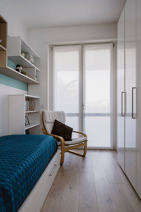 Una moderna fermata del tram, Annalisa Carli Annalisa Carli Small bedroom Wood Wood effect