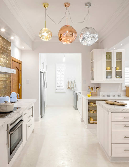 High-end Kitchen Renovation in Houghton, Deborah Garth Interior Design International (Pty)Ltd Deborah Garth Interior Design International (Pty)Ltd Cozinhas modernas