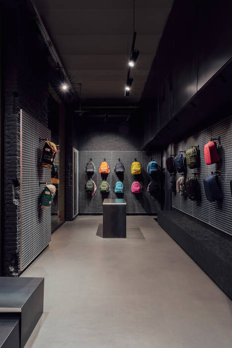 CATBAG concept store of urban backpacks - Displays Studioapart Interior & Product design Barcelona Commercial spaces Wood-Plastic Composite Offices & stores
