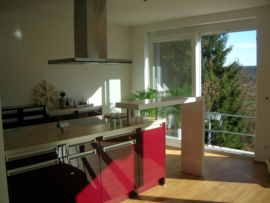 Einfamilienhaus mit Praxis in München, lieber feng shui lieber feng shui Modern kitchen MDF