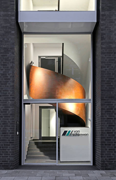 Treppenkonstruktion aus Stahl im Eingangsbereich Elke Schmidt Fotografie Stairs Iron/Steel Stahltreppe