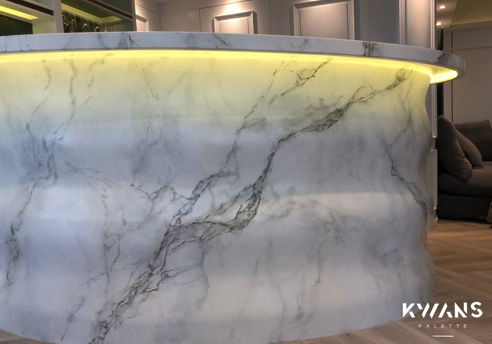 Hand painting marble on bar table in Lan Kwai Fong private club house Kwan's Palette Limited Classic style walls & floors Hand painting, marble, table