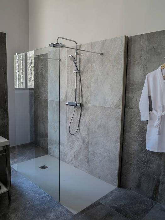 ducha con doble entrada David Rius Serra Baños de estilo industrial ducha ceramica gris mampara cristal
