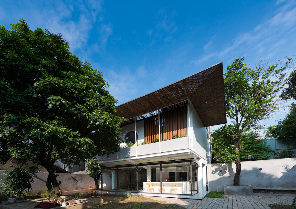 Nhà CHỒNG MÁI, AD+ AD+ Nhà đồng quê Nhà vườn - House with garden