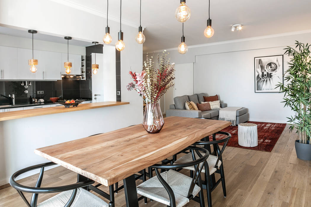 Travessa do Olival - Lisboa, Hoost - Home Staging Hoost - Home Staging Ruang makan: Ide desain, inspirasi & gambar Tables