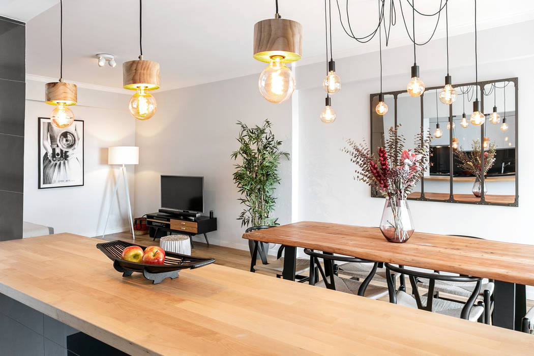 Travessa do Olival - Lisboa, Hoost - Home Staging Hoost - Home Staging Ruang makan: Ide desain, inspirasi & gambar Tables