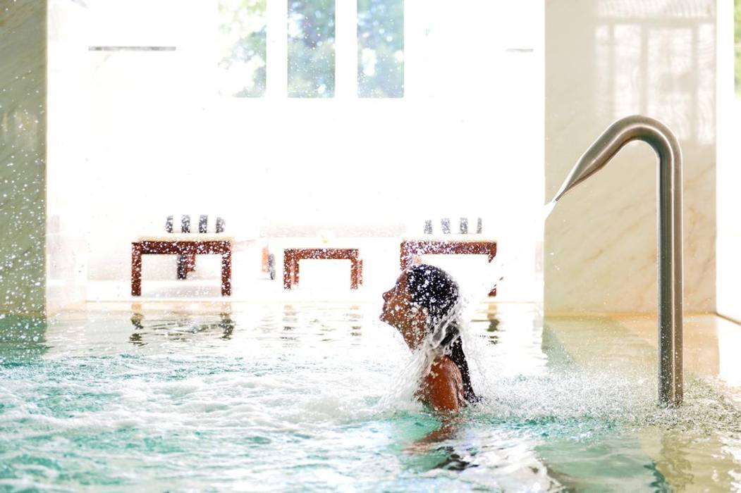 Manuel & Cardoso-Pedras Naturais e Compostos Piscinas de estilo moderno Mármol