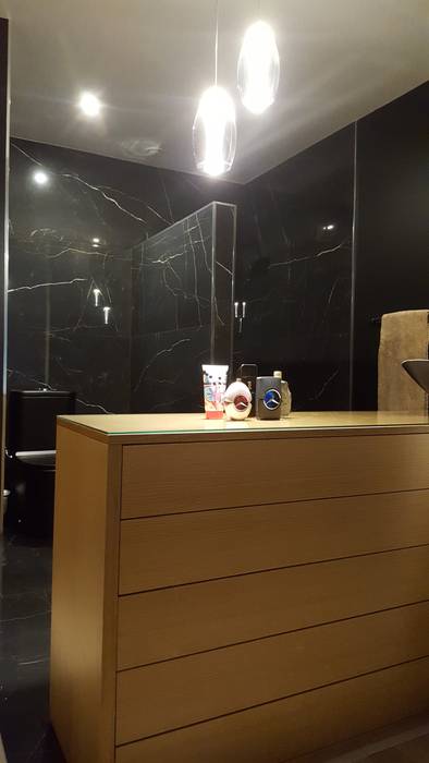 CRISTINA AFONSO, Design de Interiores, uNIP. Lda Baños de estilo moderno Derivados de madera Acabado en madera