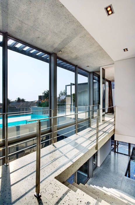 HOUSE VAN KAMP | CAMPS BAY, Wright Architects Wright Architects Minimalist walls & floors Glass