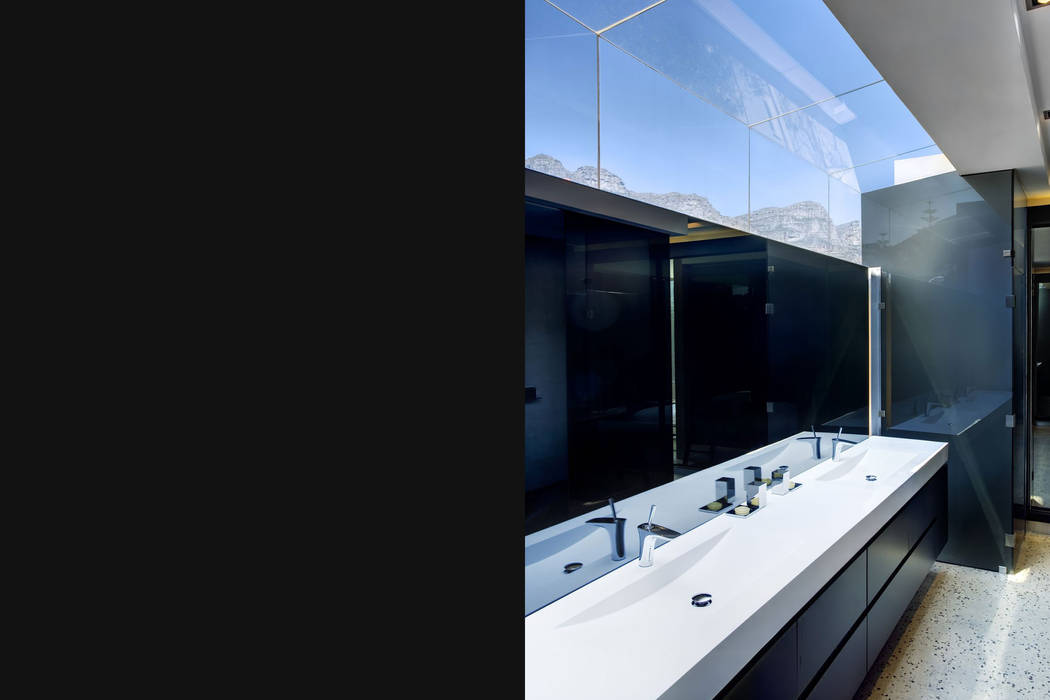 HOUSE VAN KAMP | CAMPS BAY, Wright Architects Wright Architects Minimalist style bathroom