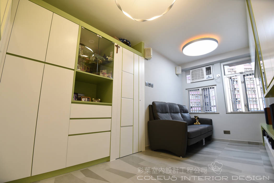 Yue Tin Court, Sha Tin, 彩葉室內設計工程公司 彩葉室內設計工程公司 Modern living room Plywood