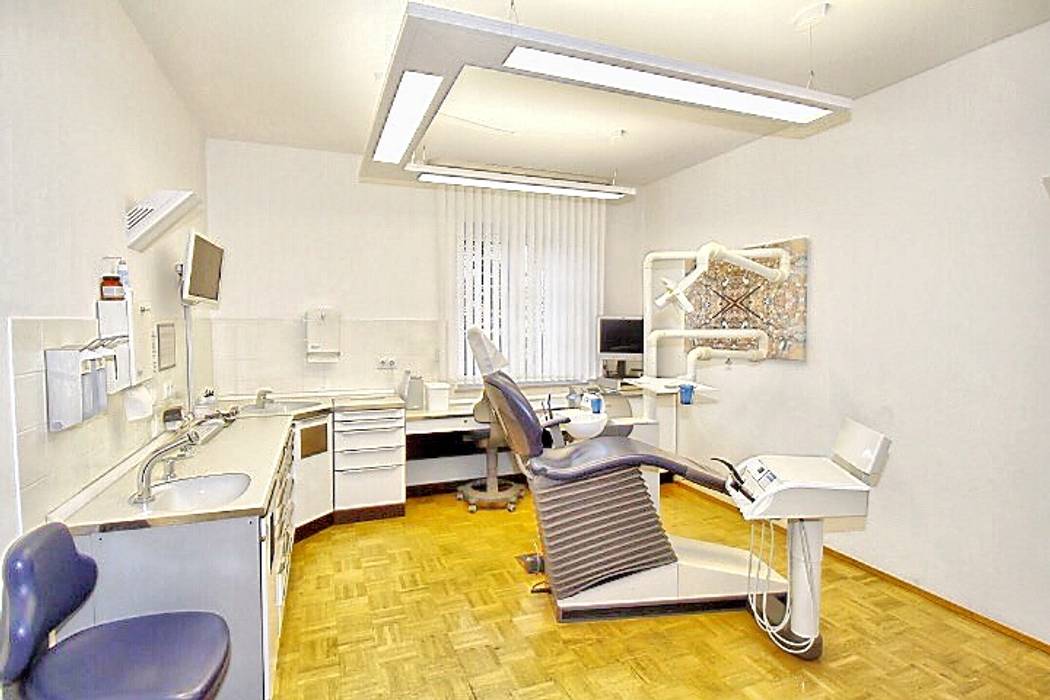 Sanierung Zahnarztpraxis , Zahnarztpraxis und Co. Zahnarztpraxis und Co. Modern style study/office