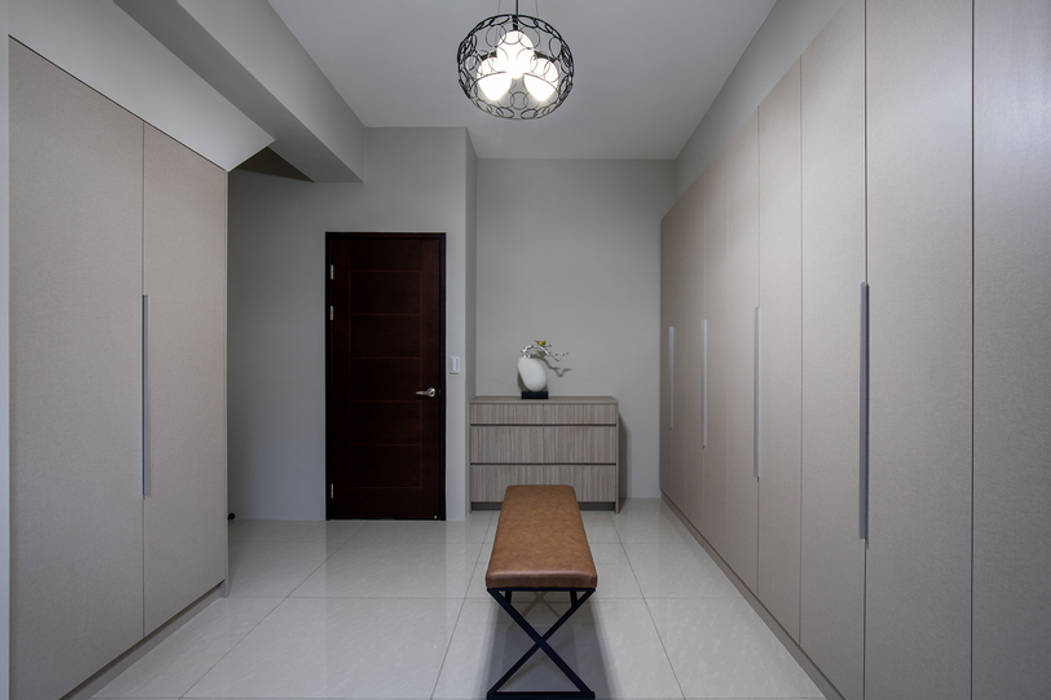 Eternal Moon - Residential Interior Design, 勻境設計 Unispace Designs 勻境設計 Unispace Designs 更衣室