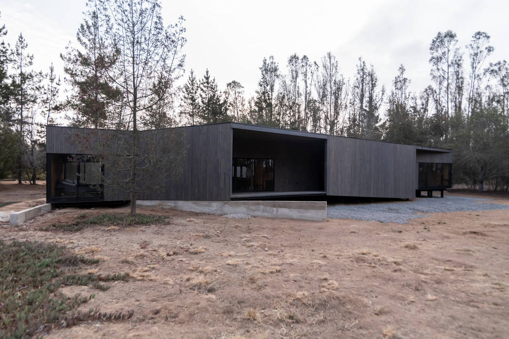 homify Casas de estilo minimalista Madera Acabado en madera