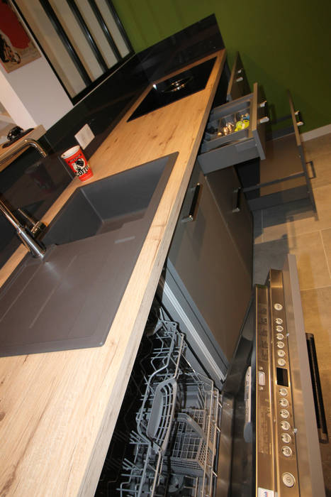 APPARTEMENT A SOUFFELWEYERSHEIM, Agence ADI-HOME Agence ADI-HOME Built-in kitchens Chipboard