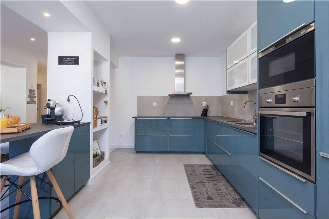 Apartamento T2 - Carnaxide - Cozinha Acontece Design Solutions Armários de cozinha