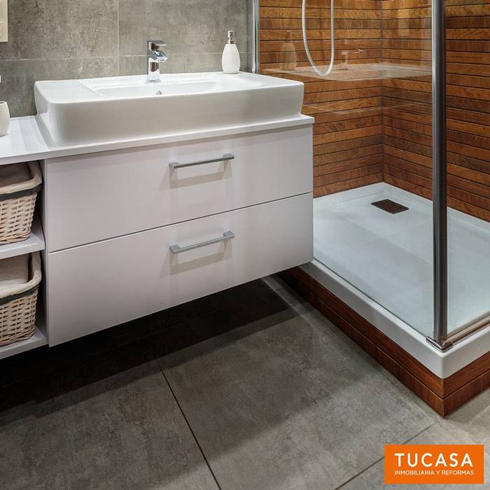 Modern Bathroom By Grupo Inmobiliario Y De Reformas Tu Casa Modern Homify