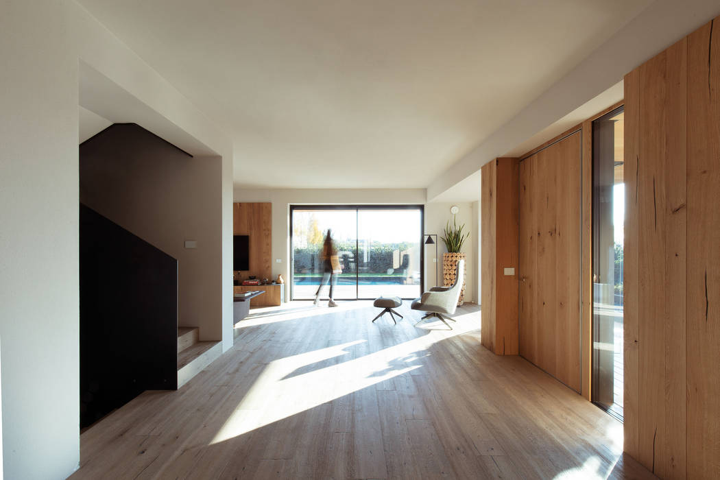 House VA, Didonè Comacchio Architects Didonè Comacchio Architects ห้องโถงทางเดินและบันไดสมัยใหม่