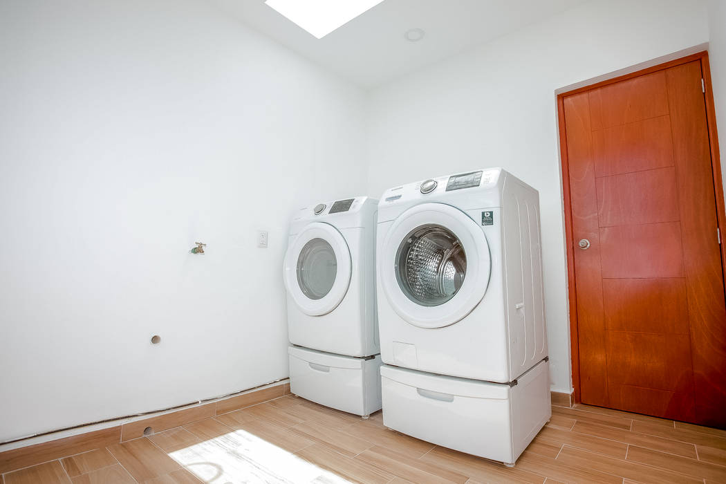 Lavandería Norten Arquitectura y Bienes Raíces Baños modernos