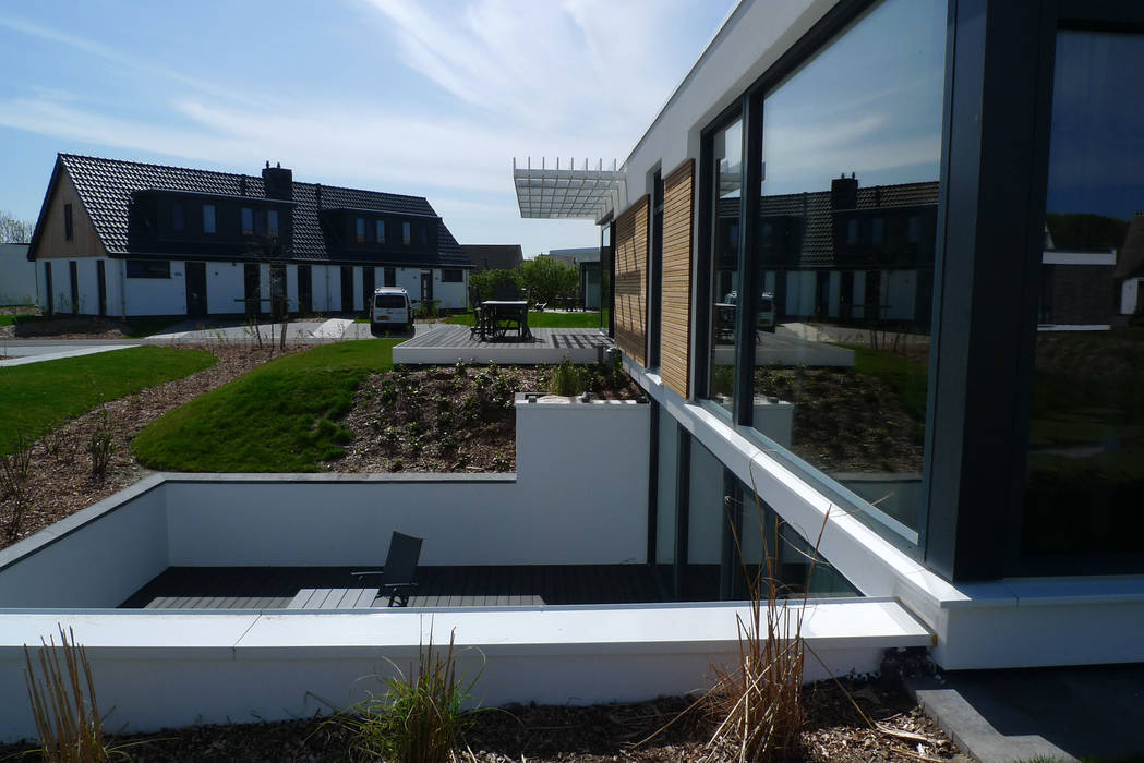 zwembadvilla op Texel, hans moor architects hans moor architects Casas modernas