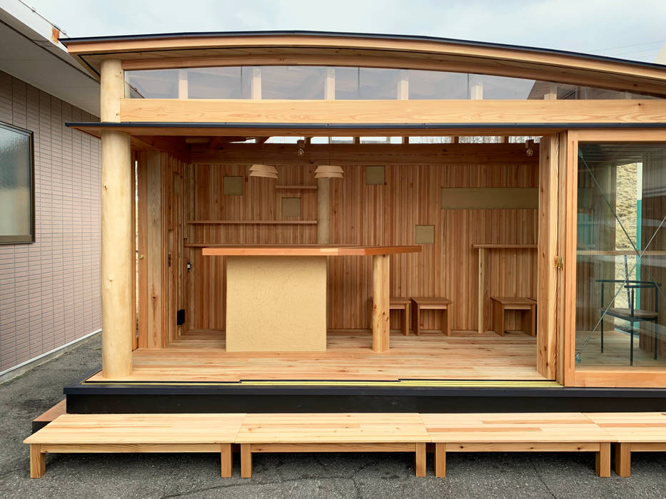 Karamatsu Container, 遠野未来建築事務所 / Tono Mirai architects 遠野未来建築事務所 / Tono Mirai architects บ้านสำเร็จรูป ไม้ Wood effect