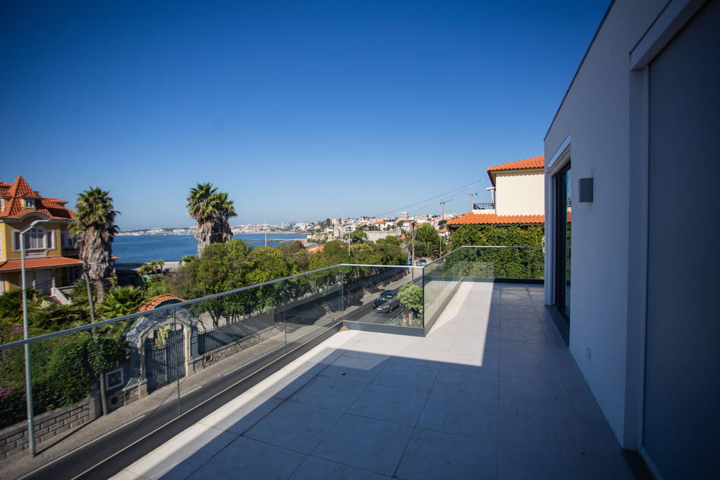 goodmood - Soluções de Habitação Minimalistische balkons, veranda's en terrassen Glas Wit