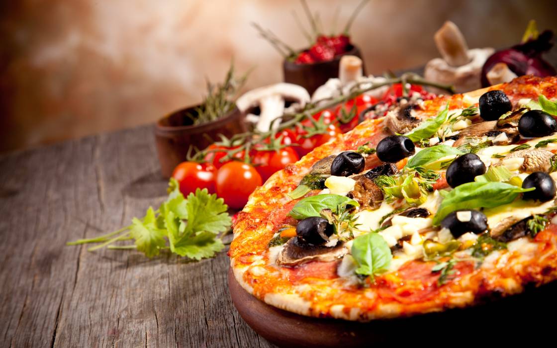 Essential Factors to Consider While Choosing a Pizza Restaurants!, Toarmina’s Pizza Toarmina’s Pizza Comedores de estilo rural Cerámico