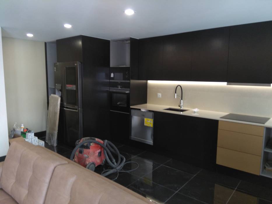 REMODELAÇÃO DE APARTAMENTO T3| VILA NOVA DE GAIA, NEAR, Unipessoal, Lda. NEAR, Unipessoal, Lda.