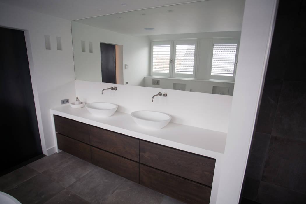 Dubbele wastafel De Eerste Kamer Moderne badkamers Tegels luxebadkamer,vrijstaandbad,betonlook,tegels