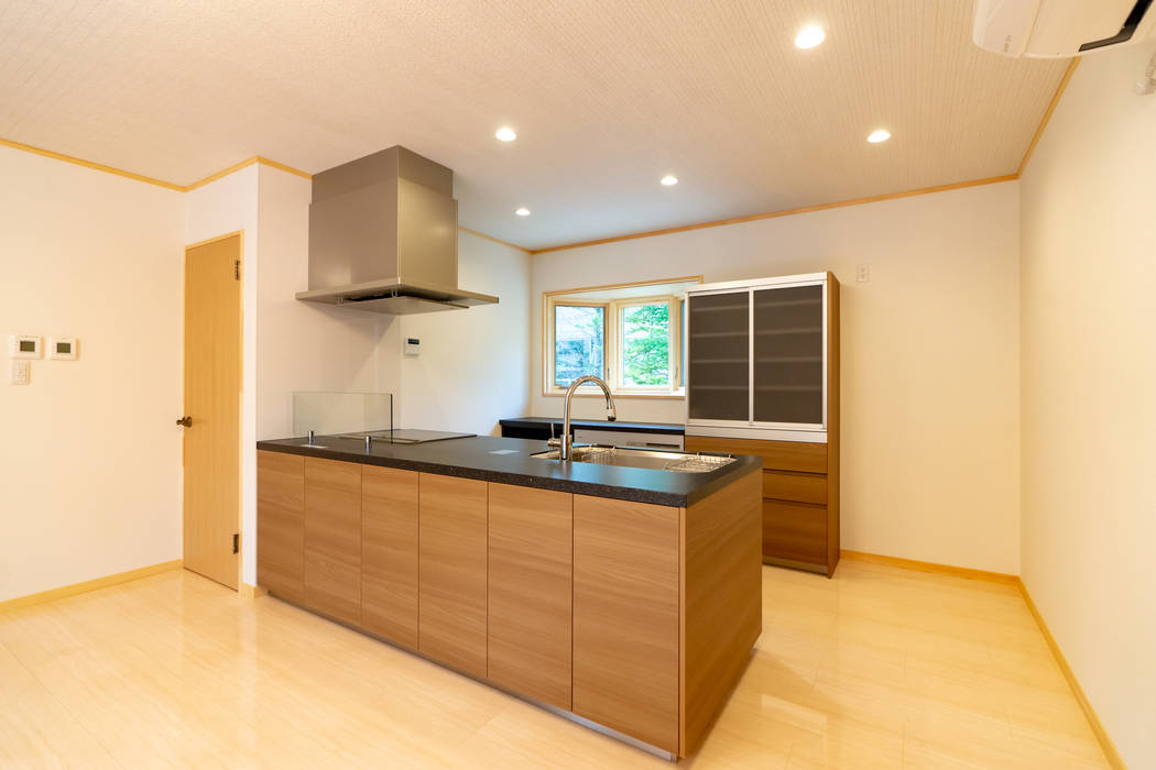 軽井沢別荘建築 ベストプランニング Cocinas Eclecticas Homify