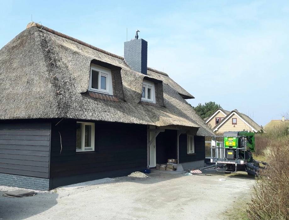 Gerookte houten vloeren villa Ameland, De Houtfabriek De Houtfabriek Planchers Bois Effet bois