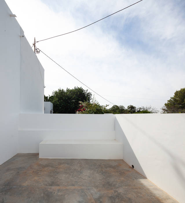 Falfosa House, Faro, Portugal, AAP - ASSOCIATED ARCHITECTS PARTNERSHIP AAP - ASSOCIATED ARCHITECTS PARTNERSHIP Modern Terrace Bricks