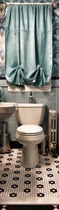 1935 Colonial Powder Room, Tonic Interiors Tonic Interiors ห้องน้ำ กระเบื้อง