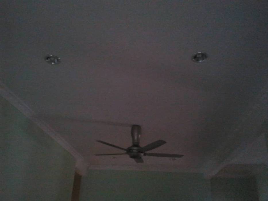 CEILING AND LIGHTS WORK ELI-RA SDN BHD Living room