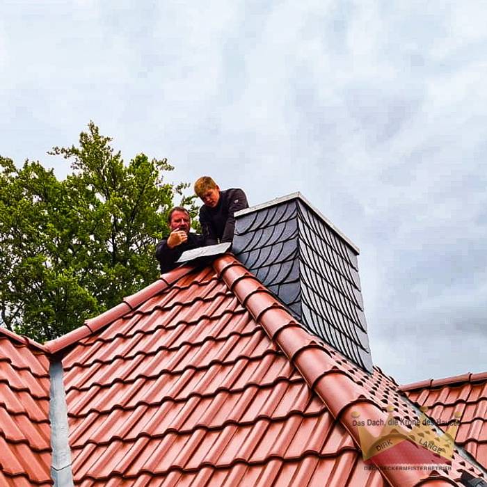 Dachsanierung in Bielefeld Dachdeckermeisterbetrieb Dirk Lange Walmdach Dachdecker, Dachdeckermeister, Dachfenster, Dachsanierung, Dachreparatur, Dachwartung, Flachdachsanierung, Dachdämmung, Asbestsanierung, Dachdecker Bünde, Dachdecker Herford, Dachdecker Bielefeld