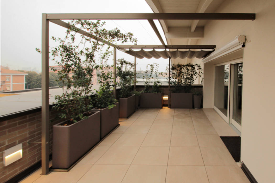 Pergola Mood e Mood Avant, Unosider s.r.l. Unosider s.r.l. Nowoczesny balkon, taras i weranda