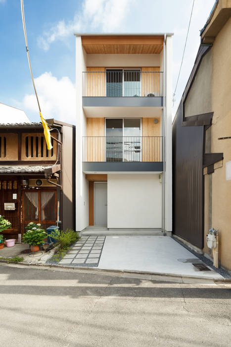 壬生の家/house of mibu, STUDIO RAKKORA ARCHITECTS STUDIO RAKKORA ARCHITECTS Modern houses