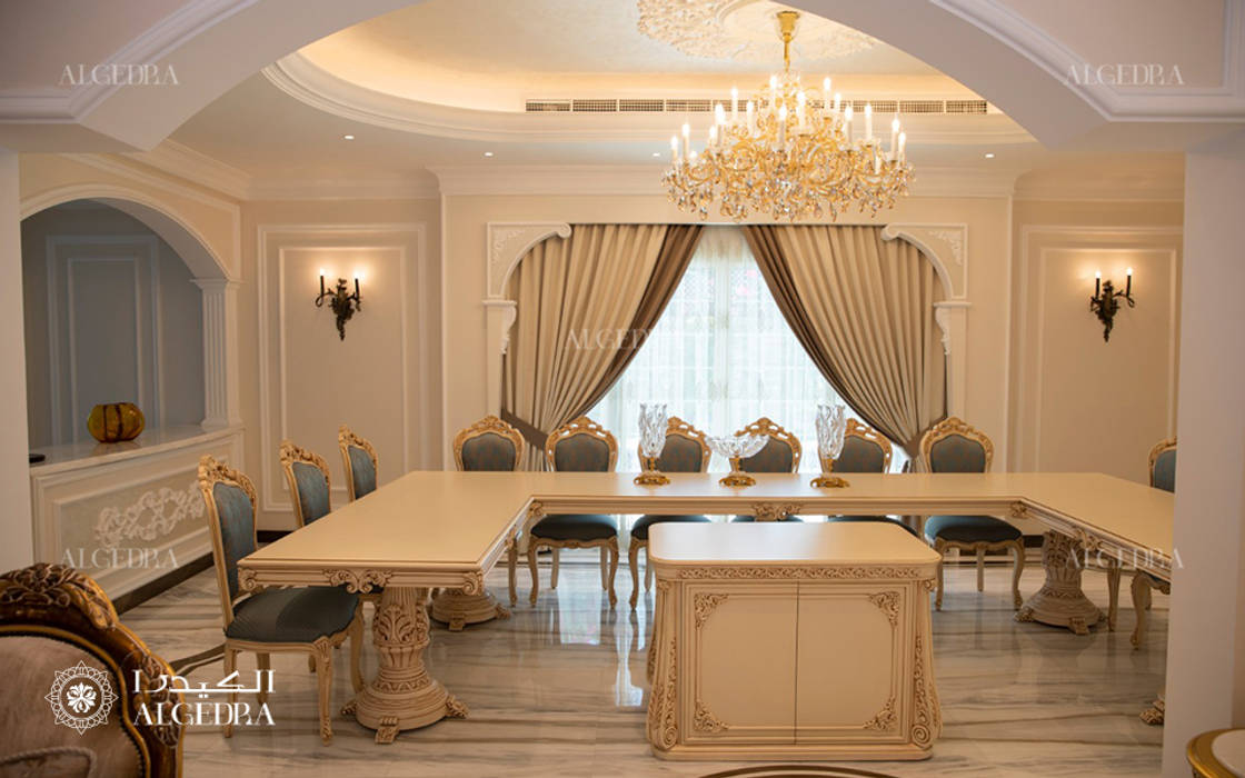 Classic style villa in Dubai, Algedra Interior Design Algedra Interior Design Phòng khách phong cách kinh điển