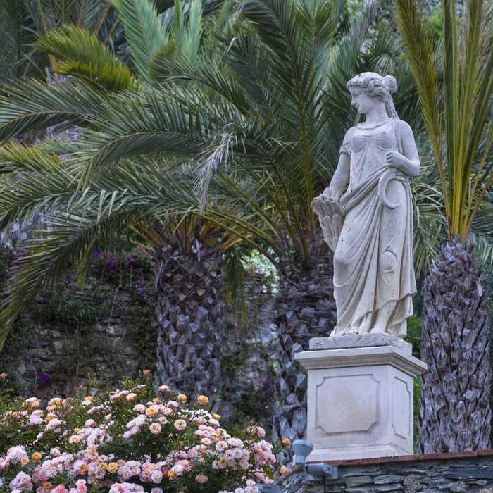 Giardino in Liguria, RATTIFLORA RATTIFLORA Jardines en la fachada