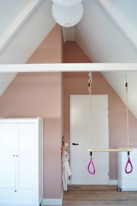 Kinderslaapkamer op zolder. SunStyling Moderne slaapkamers