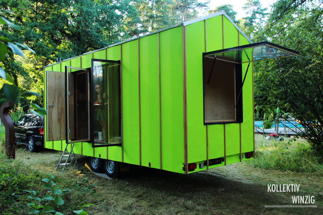 Tiny House Immergrün, Kollektiv Winzig Kollektiv Winzig プレハブ住宅 木 木目調