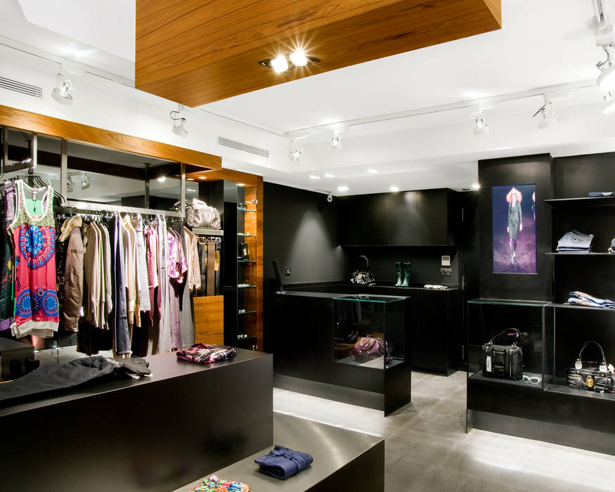 Boutique de Moda Femenina Barcelona, MANUEL TORRES DESIGN MANUEL TORRES DESIGN Commercial spaces Offices & stores