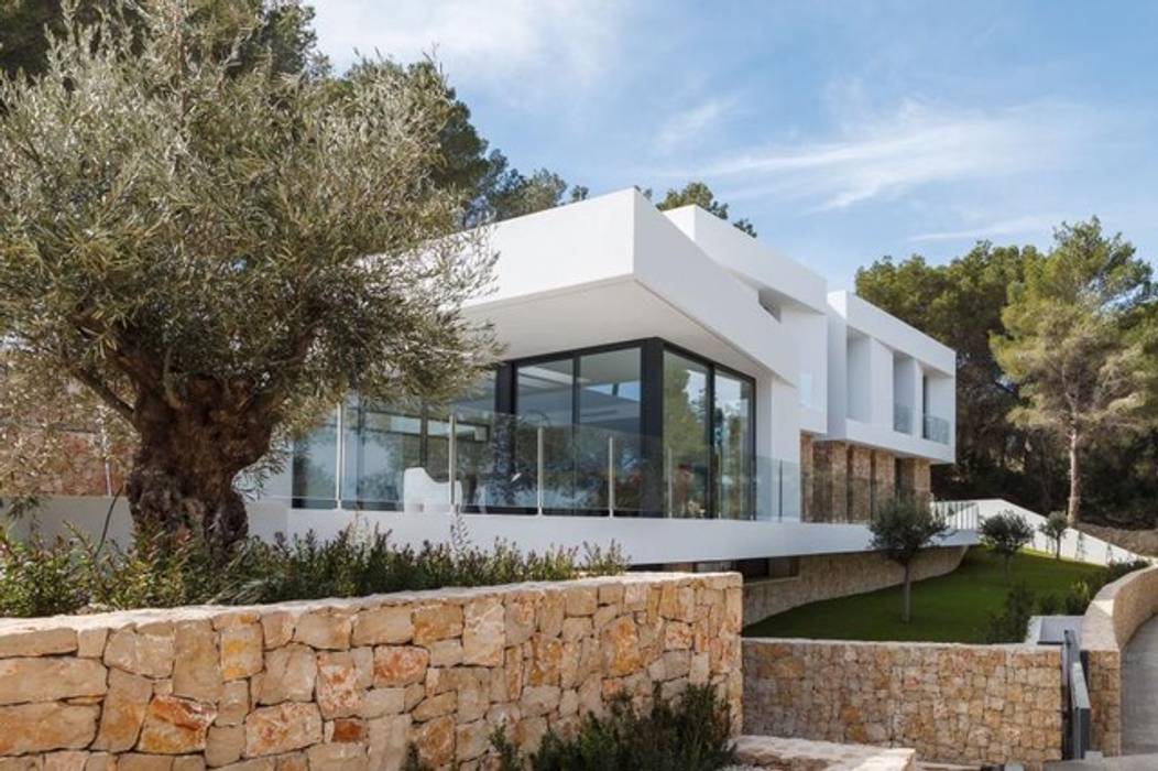 Marbella Style Houses In The English Countryside, Abodde Luxury Homes Abodde Luxury Homes Casas modernas: Ideas, imágenes y decoración